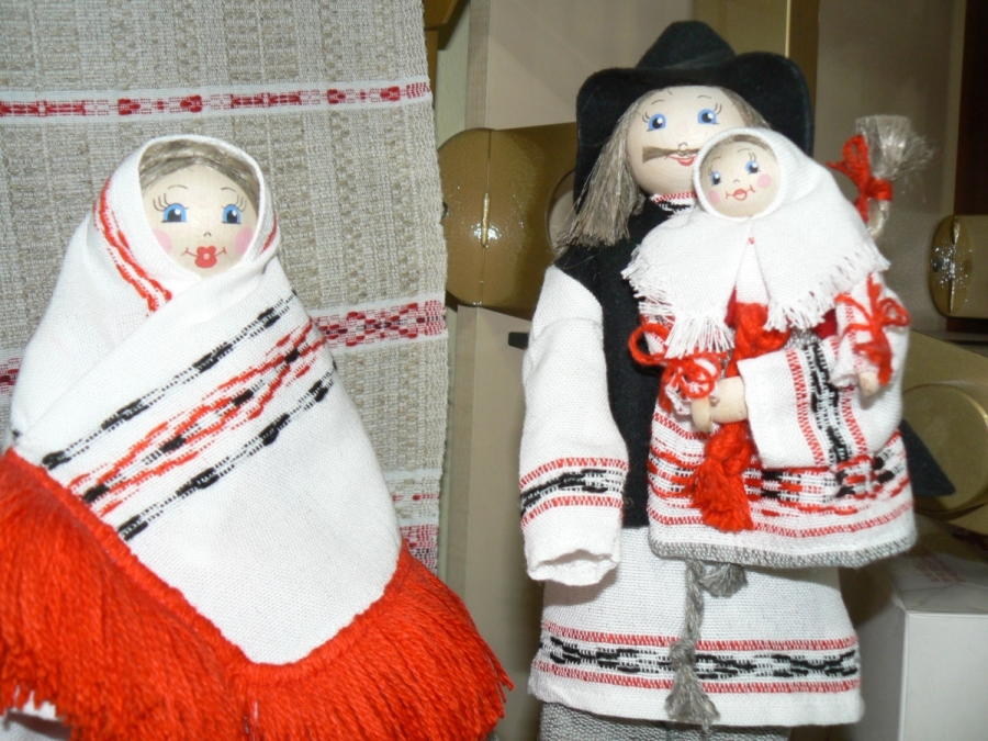 Куклы декоративные